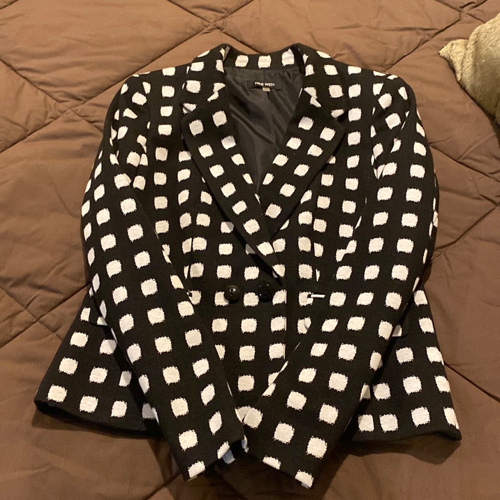 NINE WEST WOMANS BLACK AND WHITE DOT BLAZER JACKET SIZE 8